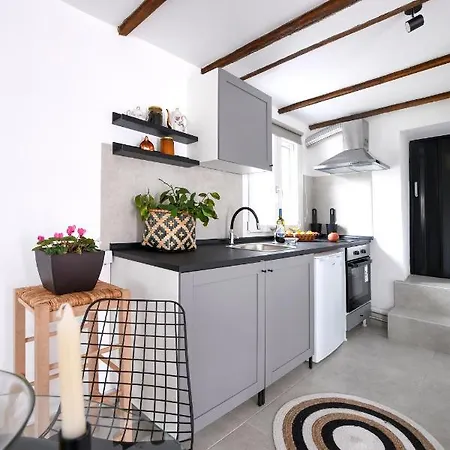 Sofia Studio With Garden Appartamento Kavala